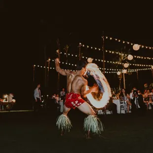 Fireknife finale for this Destination Wedding at the beautiful Hilton Hawaiian Village!
