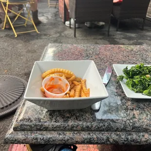 Empty ketchup, lots of fries