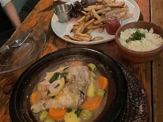 Simple Cafe & Restaurant