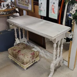 Sold! This cute table and stool are coming home with me tonight! Great prices!