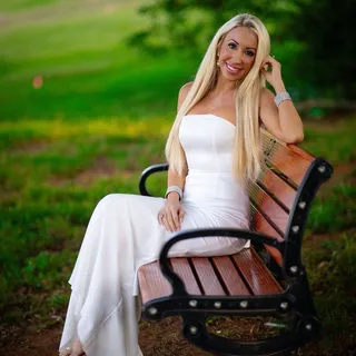 Dana H.