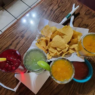 Mango and lime  margaritas (weak) and good salsa