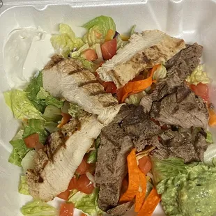 Fajita Beef &amp; Chicken Combo Salad