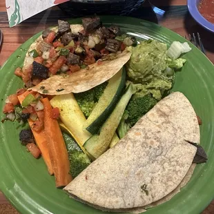 The "lite plate" with soft tacos with fajita beef