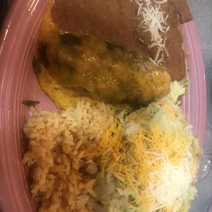 a plate of mexican food