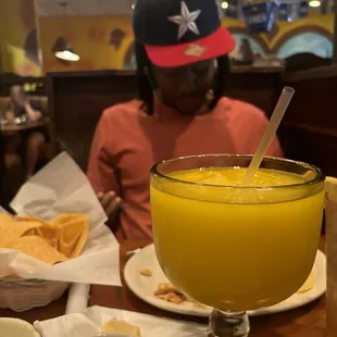 Mango frozen margarita