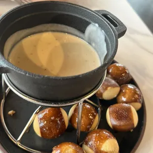 Pretzel Fondue