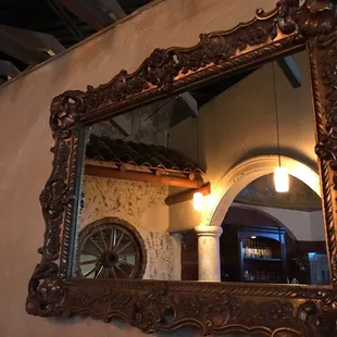 Neat mirror