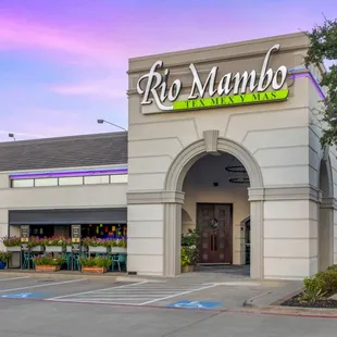 the front entrance of a restaurant