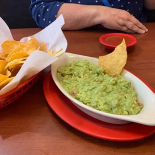 Large guacamole for the win!