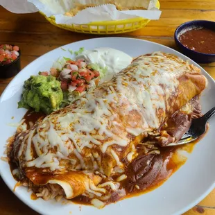 Grande Wet Burrito