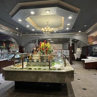 Salad bar/ buffet island