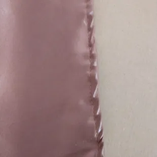 Mother of the bride's dress. Simple hem.