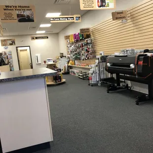 We print Banners, Canvas Prints, Signs, Personalized Gift Wrapping, T-shirt Transfers, Business Cards, Photographs,Blueprints while you wait