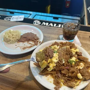 I love jay bartender  he is so nice and the chefs food is to die for