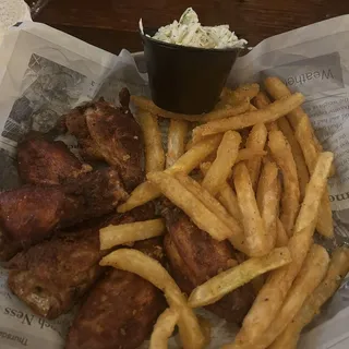 Broasted or Applewood Smoked Wings