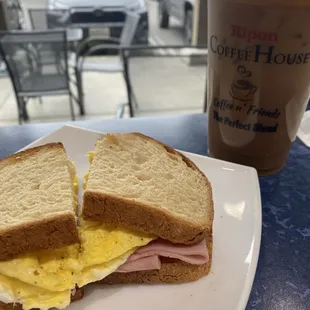 Love this local coffee shop. Not only do they have gluten free bread as an option for their sandwiches, but they have gluten free pastries.