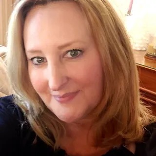 Liz D.