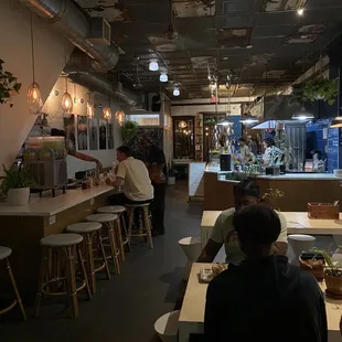Counter &amp; bar