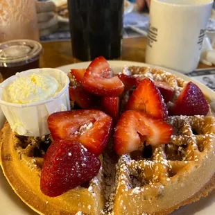 This is THE MOST INCREDIBLE GLUTEN FREE waffle in Ohio!  Hit the spot and i took 2 orders to go for home.
