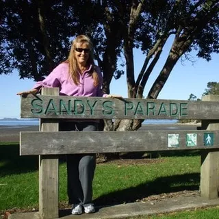 Sandy F.