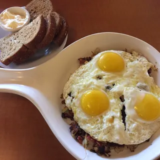 Homemade Corned Beef Hash & Eggs