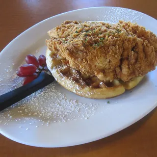 Crispy Fried Chicken & Waffle