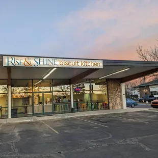 Charming, welcoming glow!