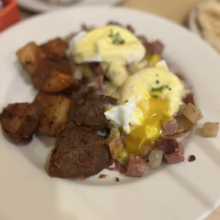 Corned beef hash eggs Benedict ($15.95 full order)  IG: @ohmyono