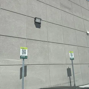 Their pick up spot for cars