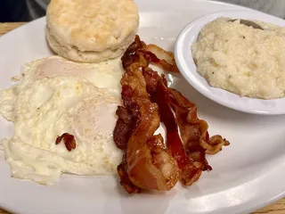 New England Pastry & Cafe