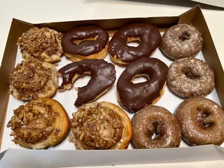 Long’s Bakery
