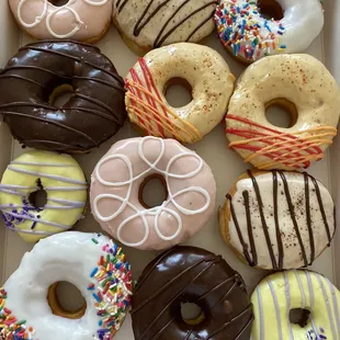 Delicious doughnuts and amazing customer service! I really appreciate their delivery service.