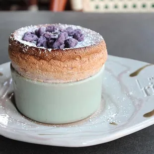 Violet soufflé