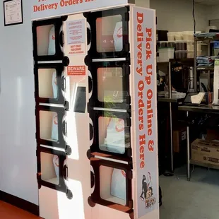 ONLINE ORDERS PICK UP STATION