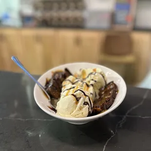 Brownie Sundae
