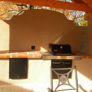 an outdoor kitchen