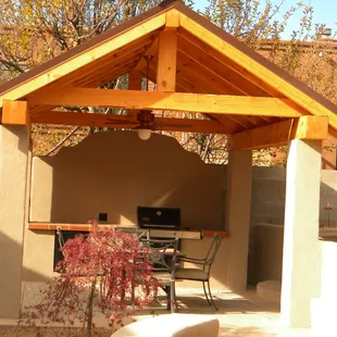an outdoor kitchen