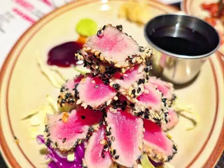 Manhattan Heights Tavern & Grill