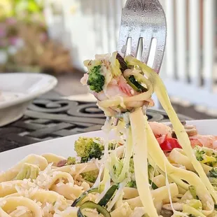 Sophia Scampi (with half Fettuccine and half Zoodles, extra broccoli)