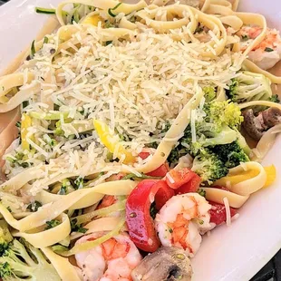 Sophia Scampi (with half Fettuccine and half Zoodles, extra broccoli)