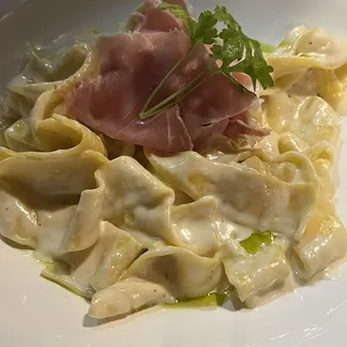 Pappardelle Panna e Prosciutto