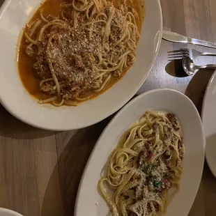 Linguine vongole and carbonara