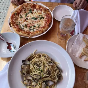 Linguine Alle Vongole, Pizza Margherita