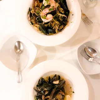 Cozze e Vongole al Vino Bianco