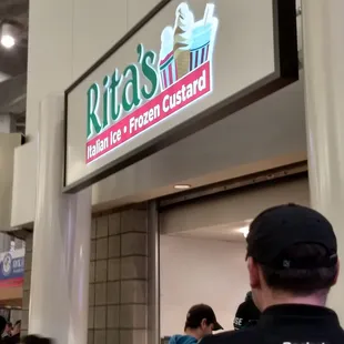 customers entering the restaurant