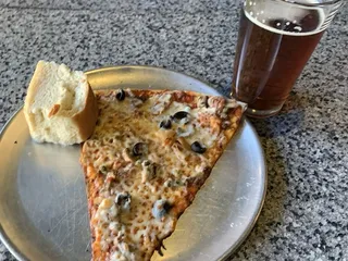 Yia Yia's Pizza & Beer