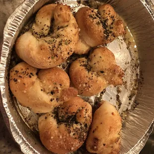 Garlic knots