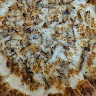 Chicken Alfredo Pizza --- delicious