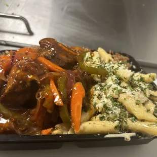 Brown Stew Chicken, Rasta Pasta